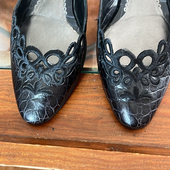 Vintage Giorgio Armani Flats - Picture 3 of 8